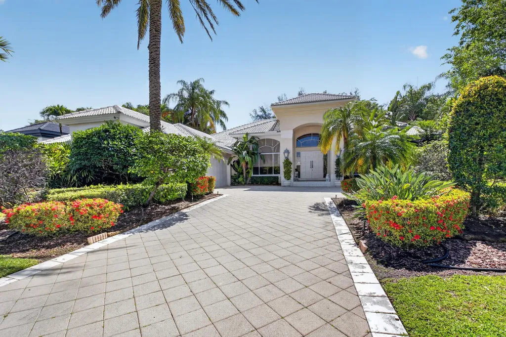 21650 Frontenac Court Boca Raton FL 33433