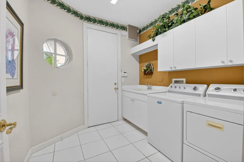 21650 Frontenac Court Boca Raton FL 33433
