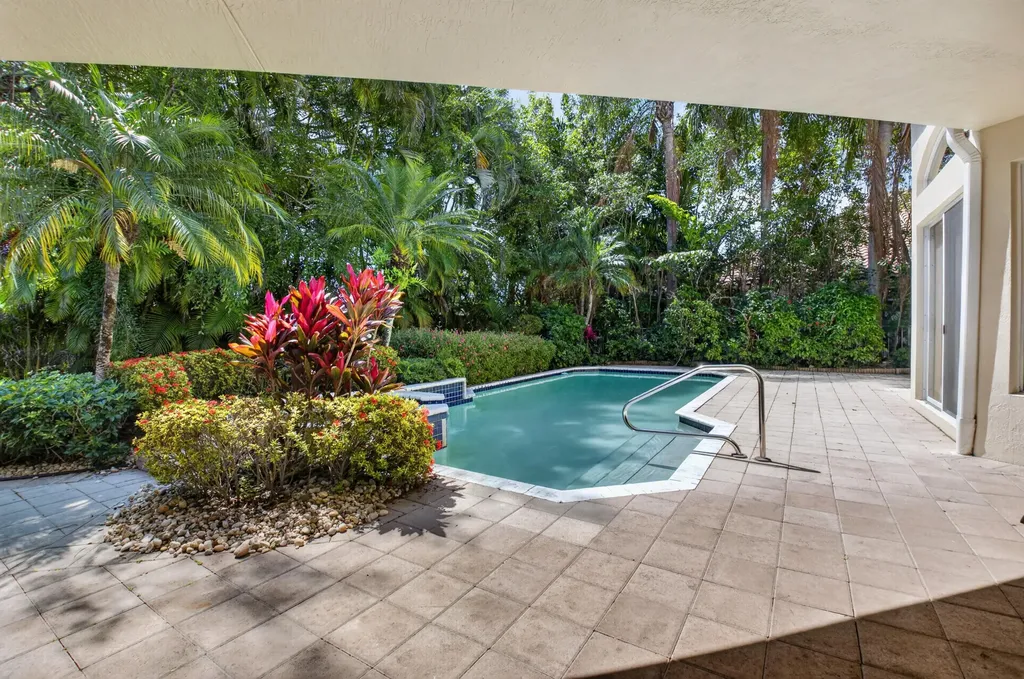 21650 Frontenac Court Boca Raton FL 33433