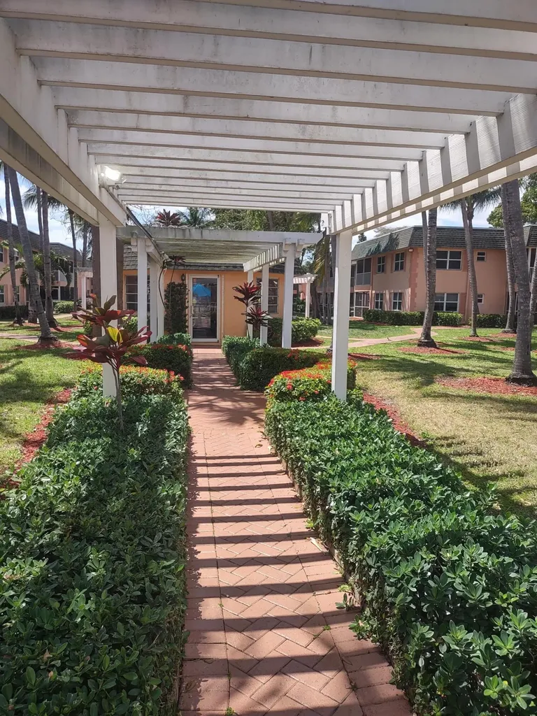 770 SE 2nd Avenue Deerfield Beach FL 33441