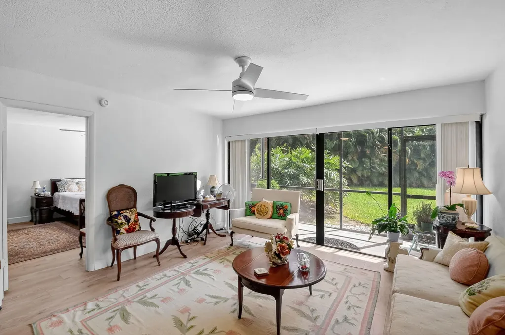 3050 Presidential Way West Palm Beach FL 33401