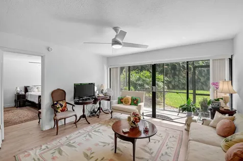 3050 Presidential Way West Palm Beach FL 33401