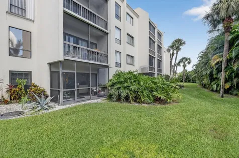 3050 Presidential Way West Palm Beach FL 33401