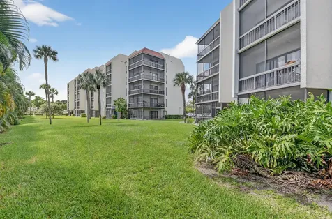 3050 Presidential Way West Palm Beach FL 33401