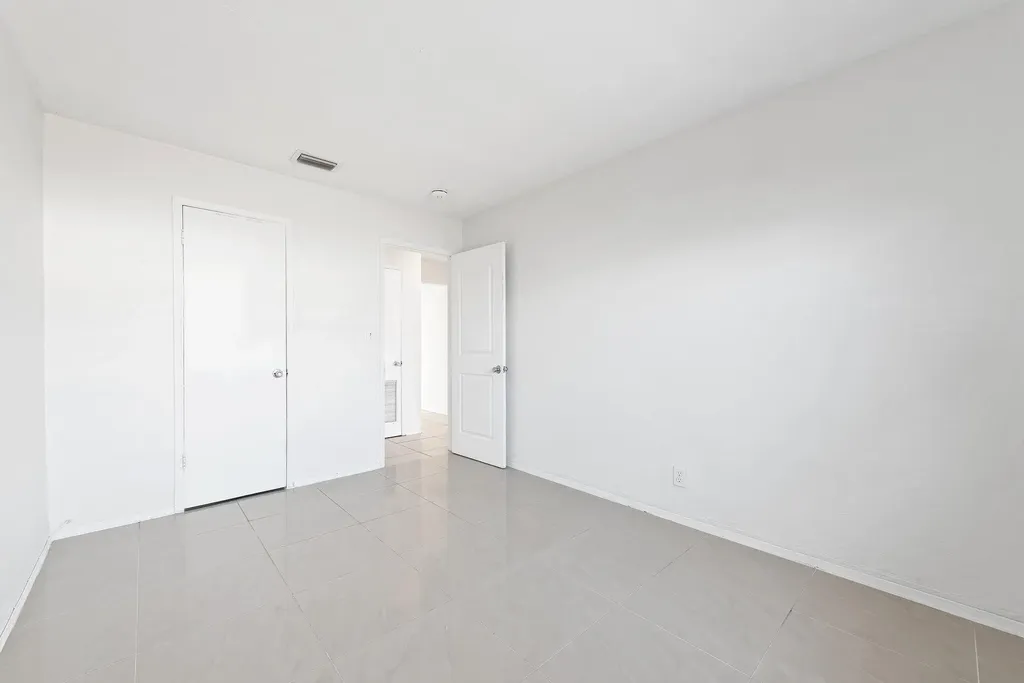 271 NE 57th Court Oakland Park FL 33334