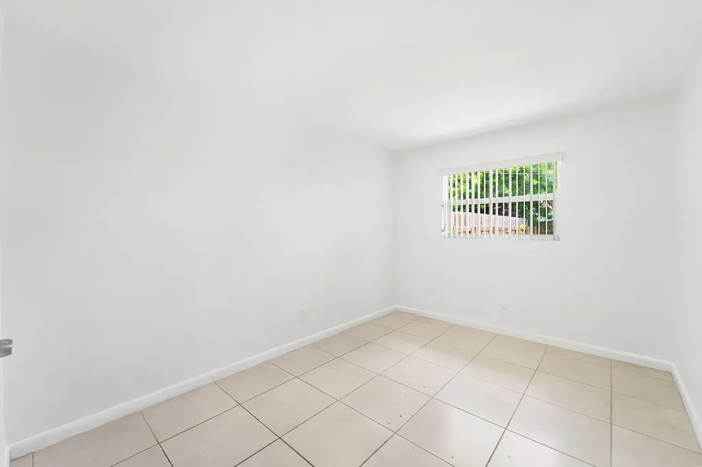 271 NE 57th Court Oakland Park FL 33334