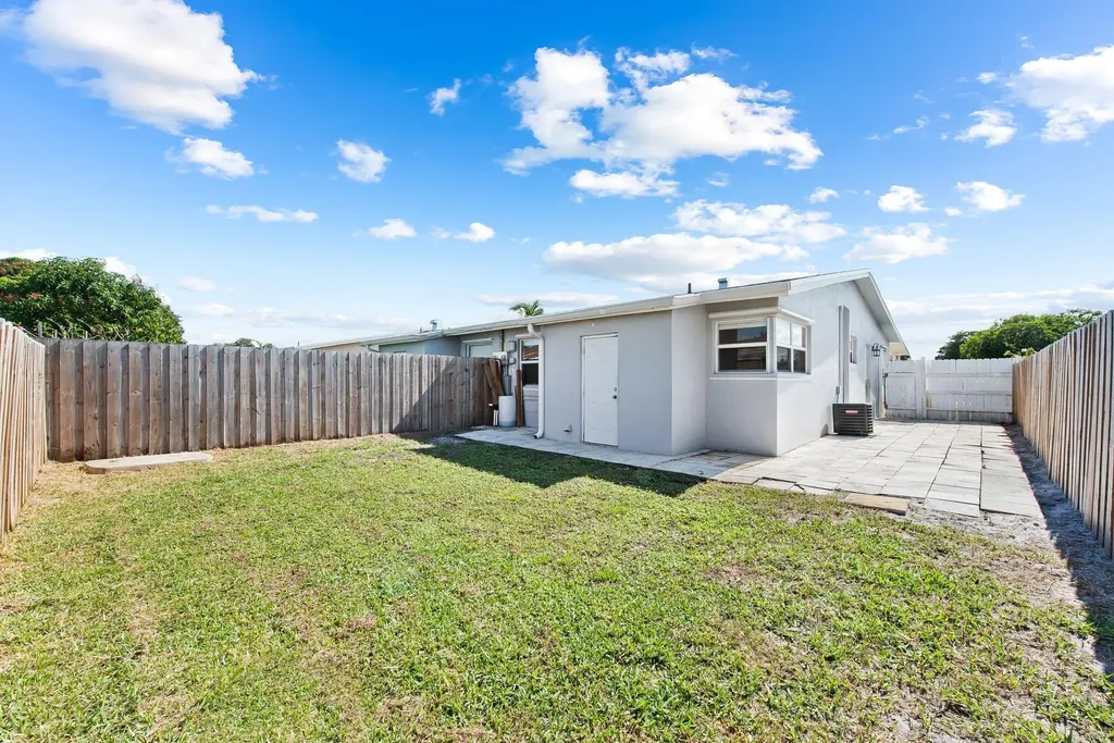 271 NE 57th Court Oakland Park FL 33334