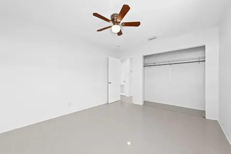 271 NE 57th Court Oakland Park FL 33334