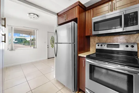 271 NE 57th Court Oakland Park FL 33334
