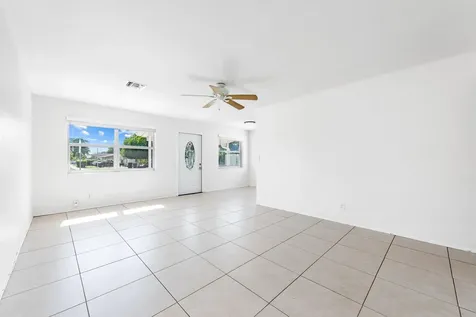271 NE 57th Court Oakland Park FL 33334