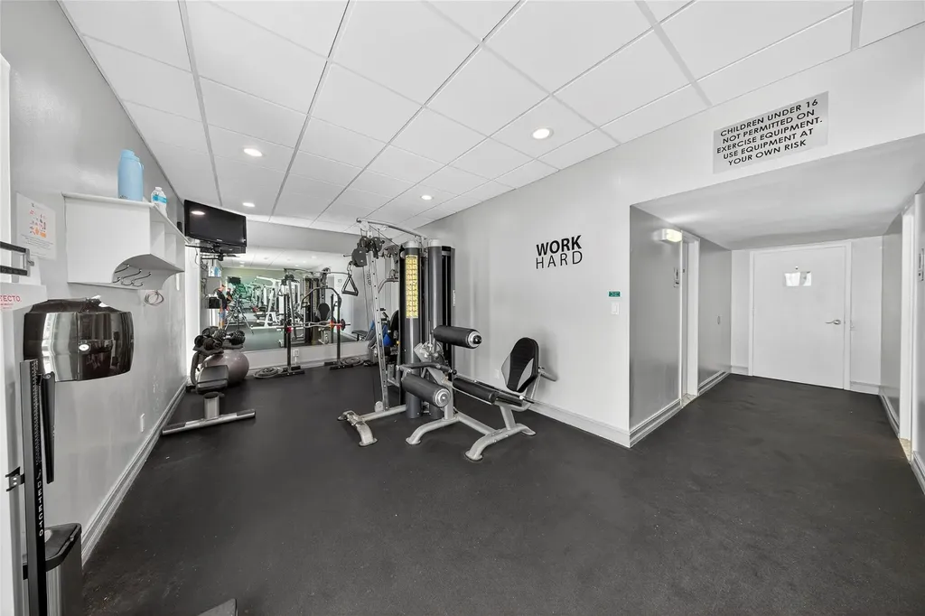 1160 N Federal Highway Fort Lauderdale FL 33304
