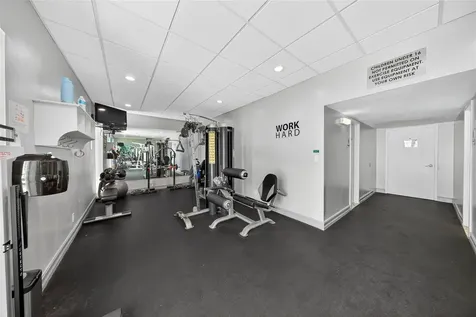 1160 N Federal Highway Fort Lauderdale FL 33304