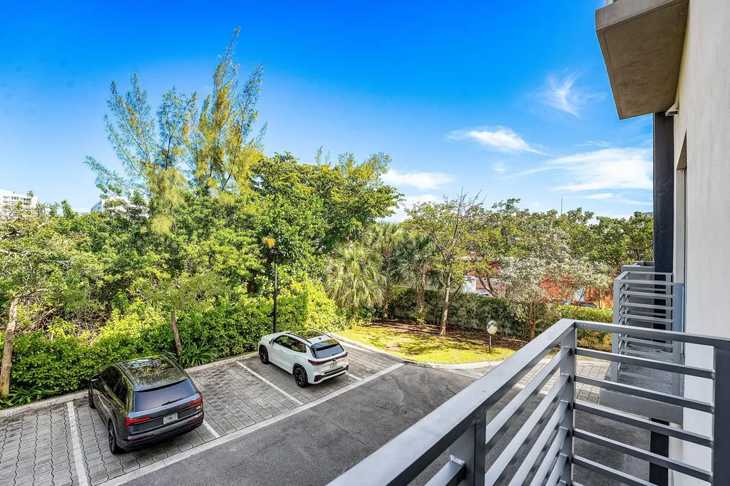 1034 NE 18th Avenue Fort Lauderdale FL 33304