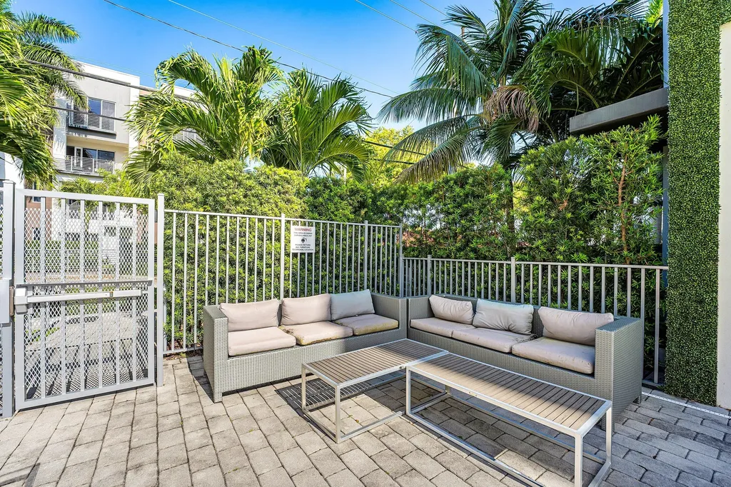 1034 NE 18th Avenue Fort Lauderdale FL 33304