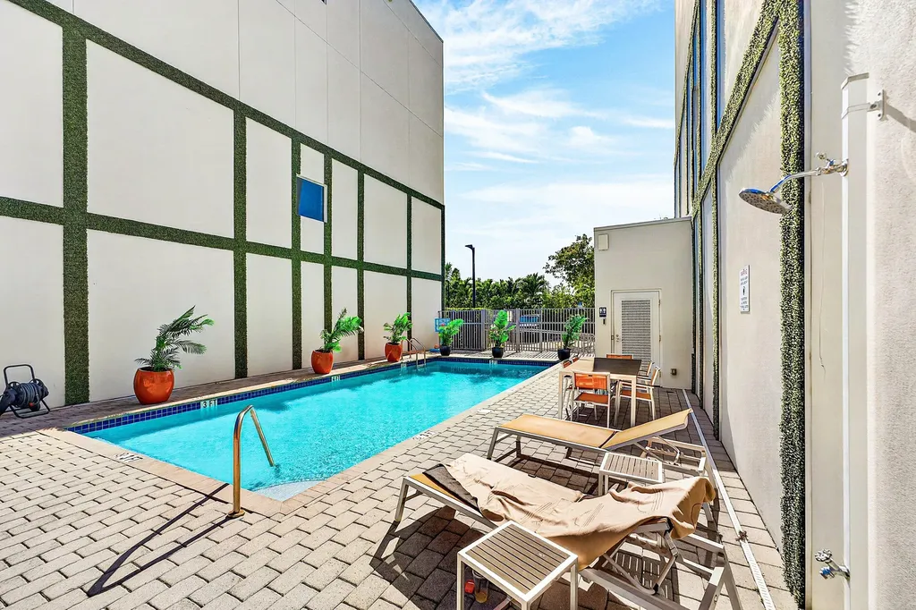 1034 NE 18th Avenue Fort Lauderdale FL 33304