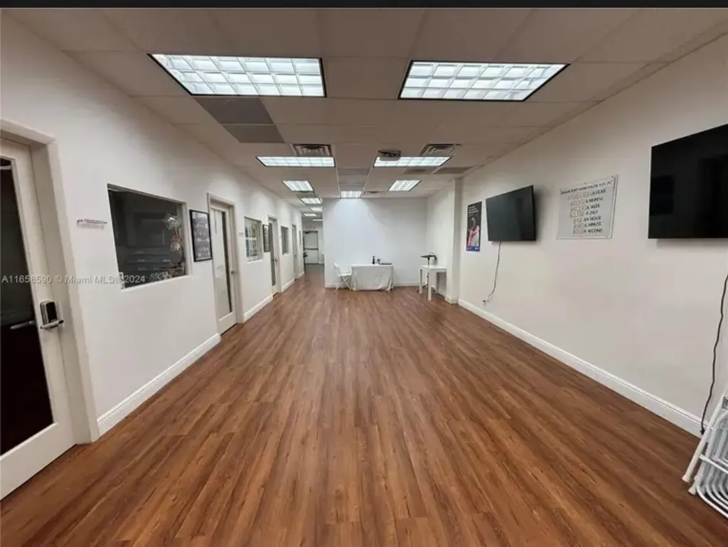 4850 N State Road 7 Lauderdale Lakes FL 33319