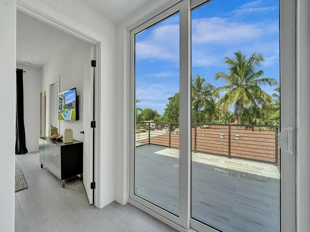 1220 NE 15th Avenue Fort Lauderdale FL 33304