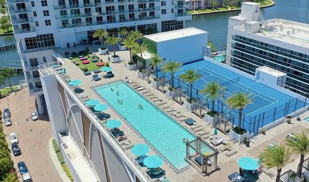 4010 S Ocean Drive Hollywood FL 33019