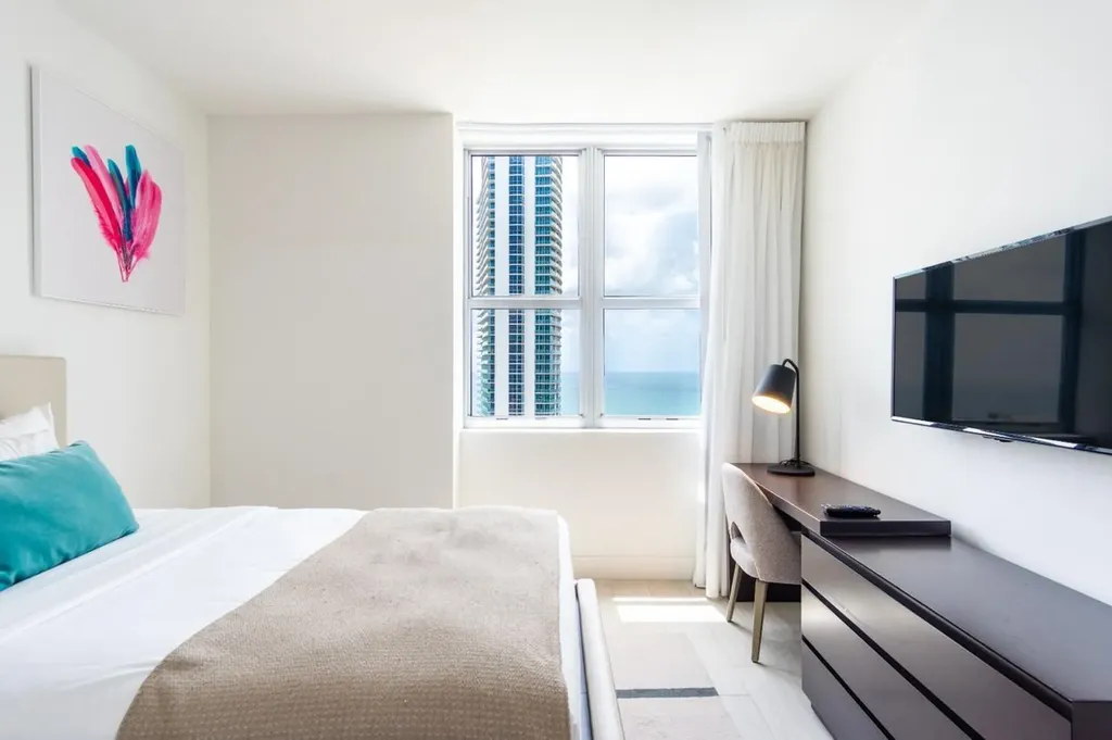 4010 S Ocean Drive Hollywood FL 33019