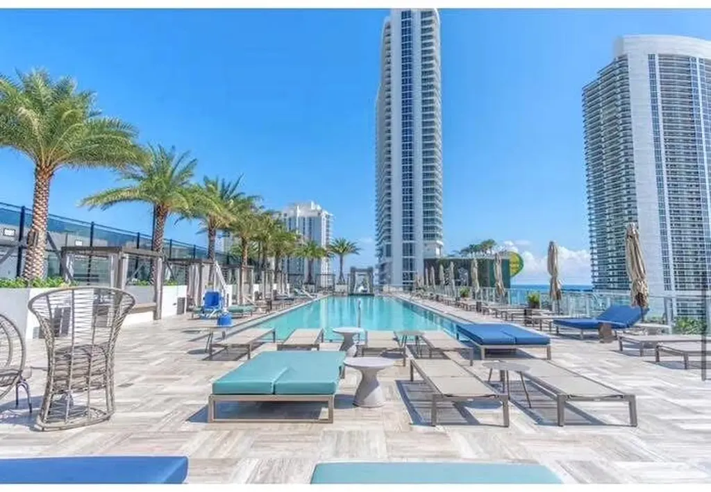 4010 S Ocean Drive Hollywood FL 33019