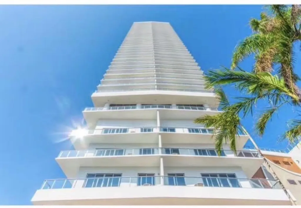 4010 S Ocean Drive Hollywood FL 33019