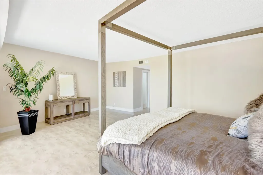 2000 S Ocean Drive Fort Lauderdale FL 33316