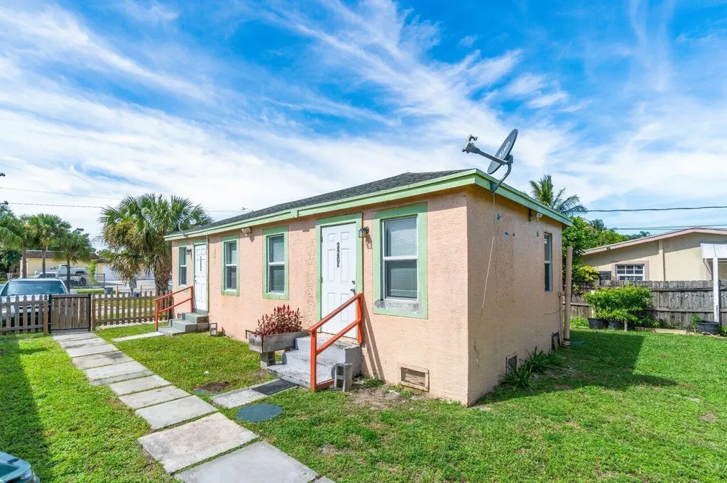 320 Swain Boulevard Greenacres FL 33463