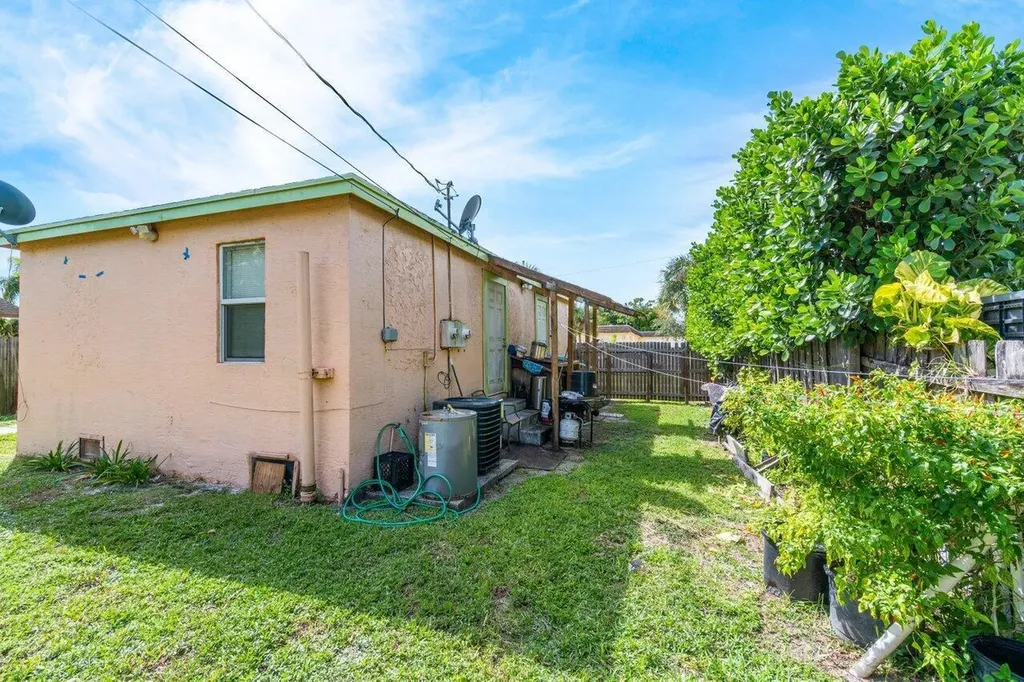 320 Swain Boulevard Greenacres FL 33463