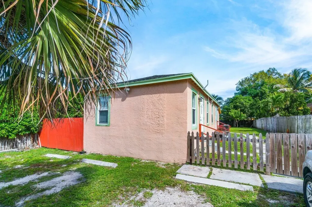 320 Swain Boulevard Greenacres FL 33463