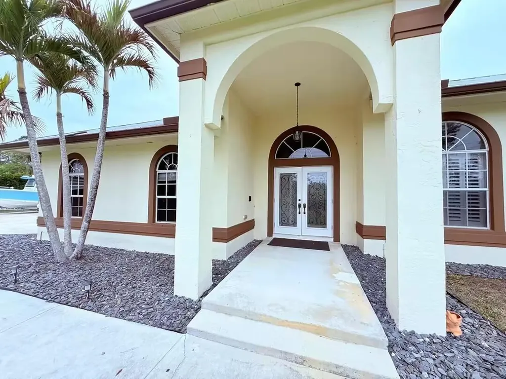 13383 Temple Boulevard West Palm Beach FL 33412