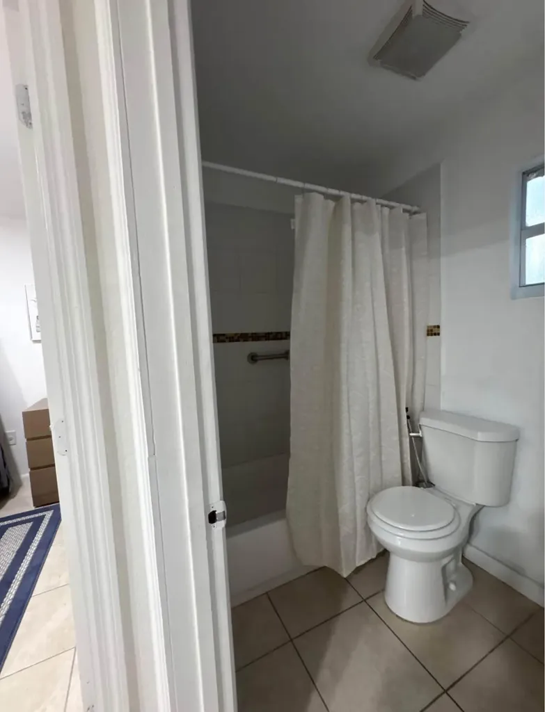136 N 24th Avenue Hollywood FL 33020