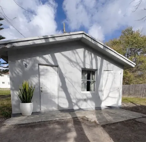 136 N 24th Avenue Hollywood FL 33020