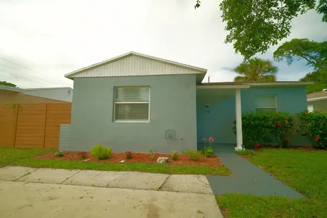 158 W 25th Street Riviera Beach FL 33404