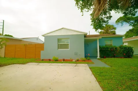 158 W 25th Street Riviera Beach FL 33404