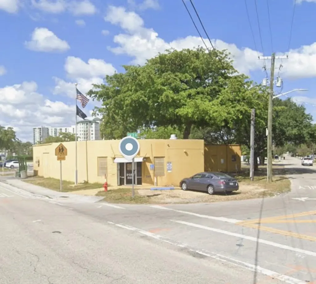 243 S Dixie Highway Highway W Pompano Beach FL