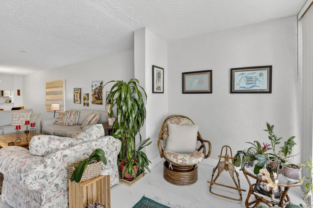 10111 NW 24th Place Sunrise FL 33322