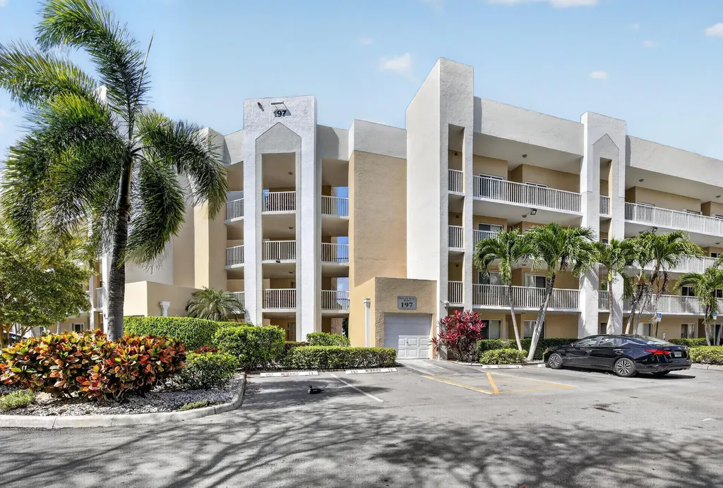 10111 NW 24th Place Sunrise FL 33322