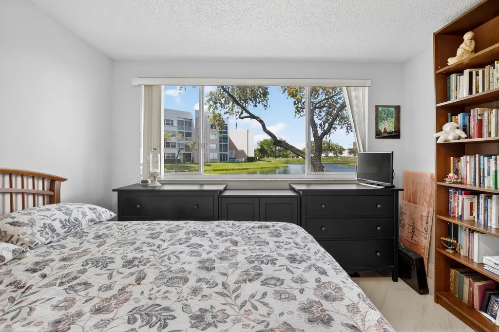 10111 NW 24th Place Sunrise FL 33322