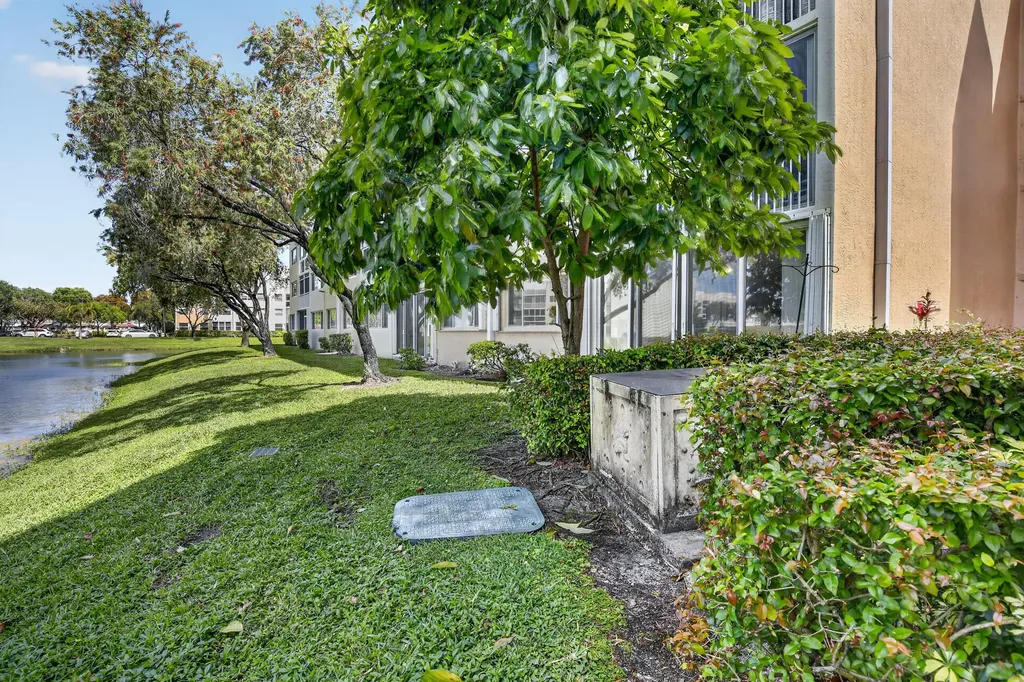 10111 NW 24th Place Sunrise FL 33322