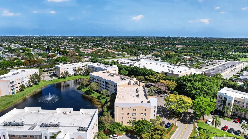 10111 NW 24th Place Sunrise FL 33322