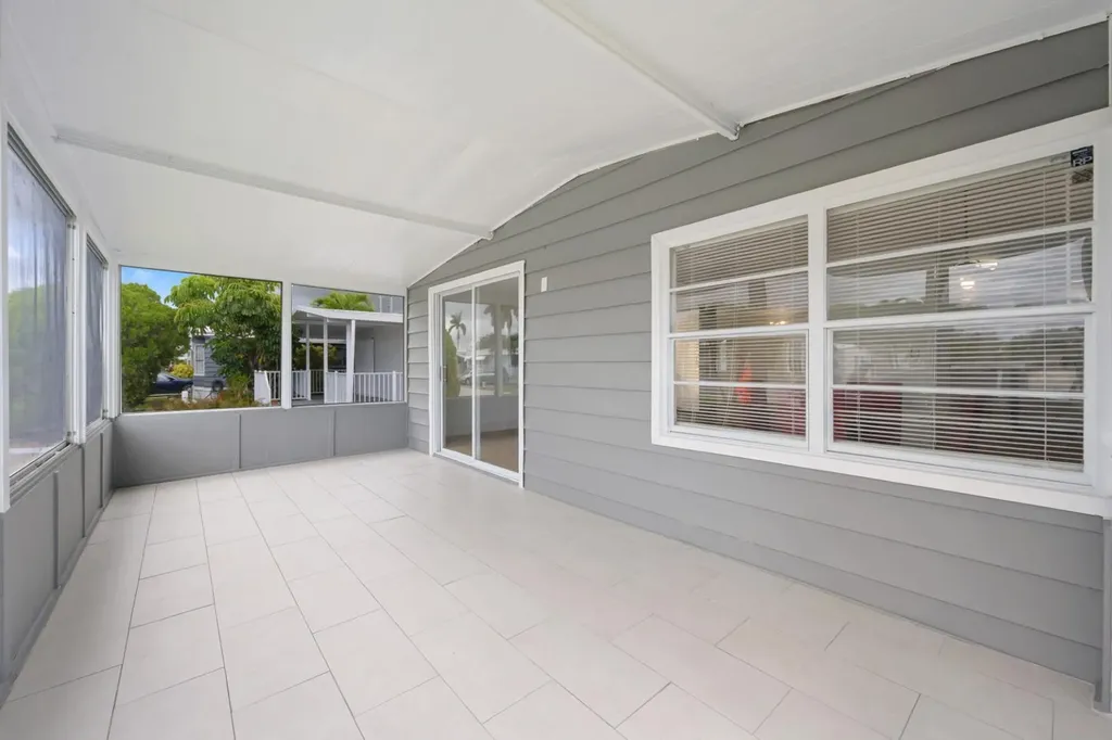2721 SW 54th Street Fort Lauderdale FL 33312