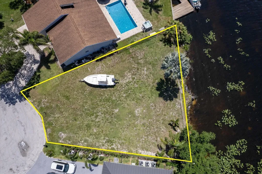 6535 Paul Mar Drive Lake Worth FL 33462