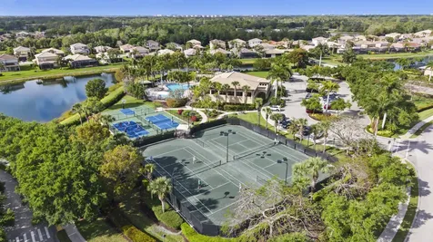 6513 Monterey Point Naples FL 34105