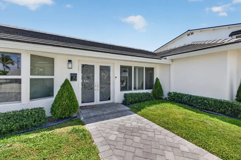 4460 NE 26th Avenue Lighthouse Point FL 33064