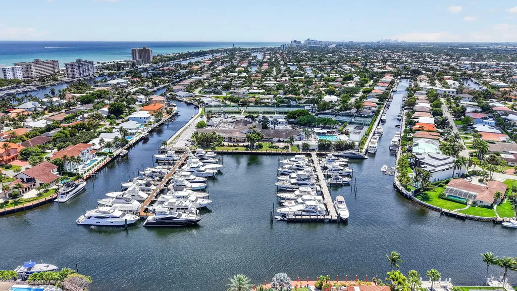 4460 NE 26th Avenue Lighthouse Point FL 33064