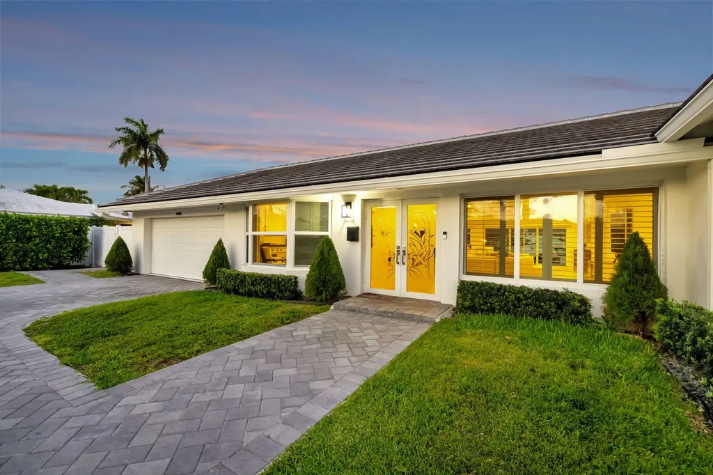 4460 NE 26th Avenue Lighthouse Point FL 33064