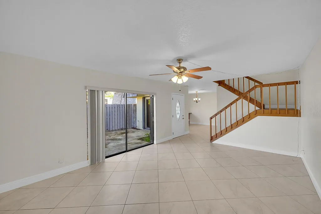128 Lake Arbor Drive Palm Springs FL 33461