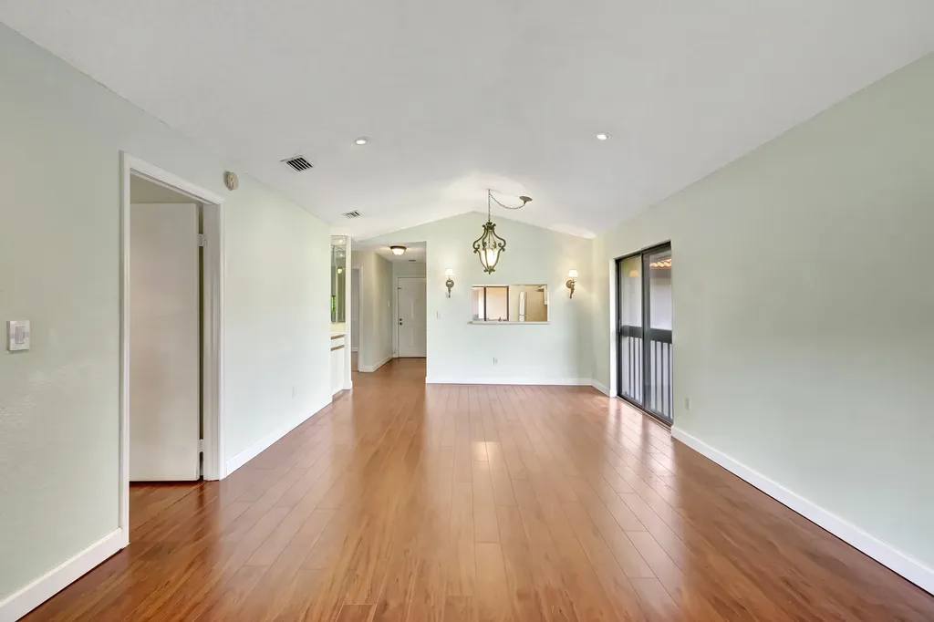 351 Club Circle Boca Raton FL 33487
