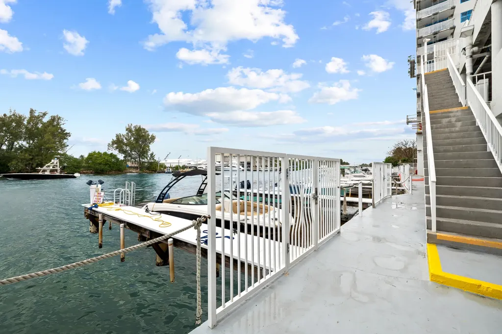 1505 N Riverside Drive Pompano Beach FL 33062