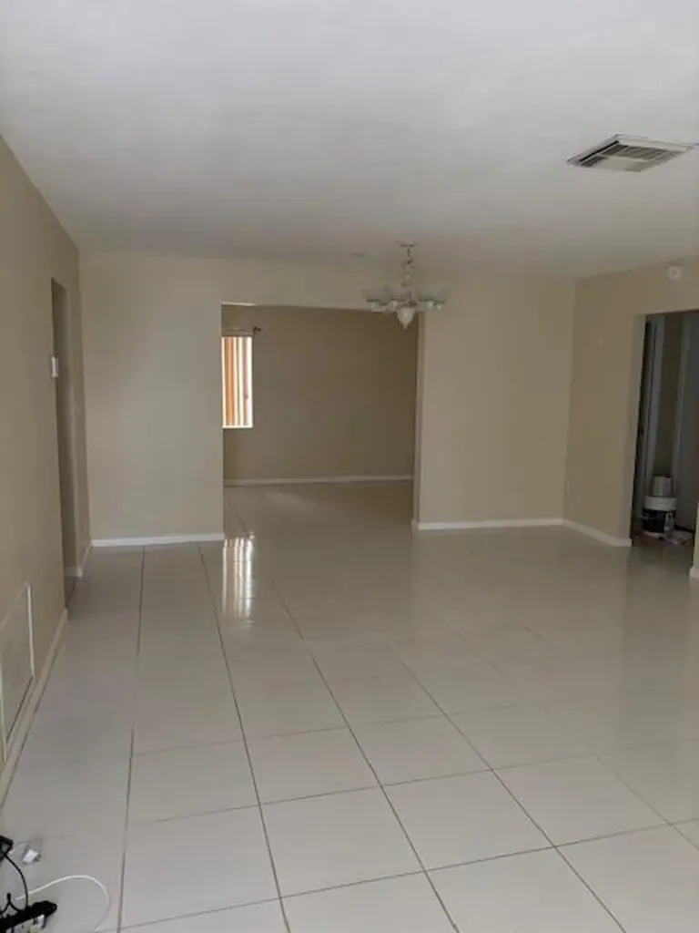 1701 SW 16th Street Boynton Beach FL 33426